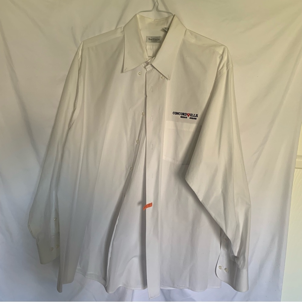 Van Heusen Men's Long Sleeve Shirt